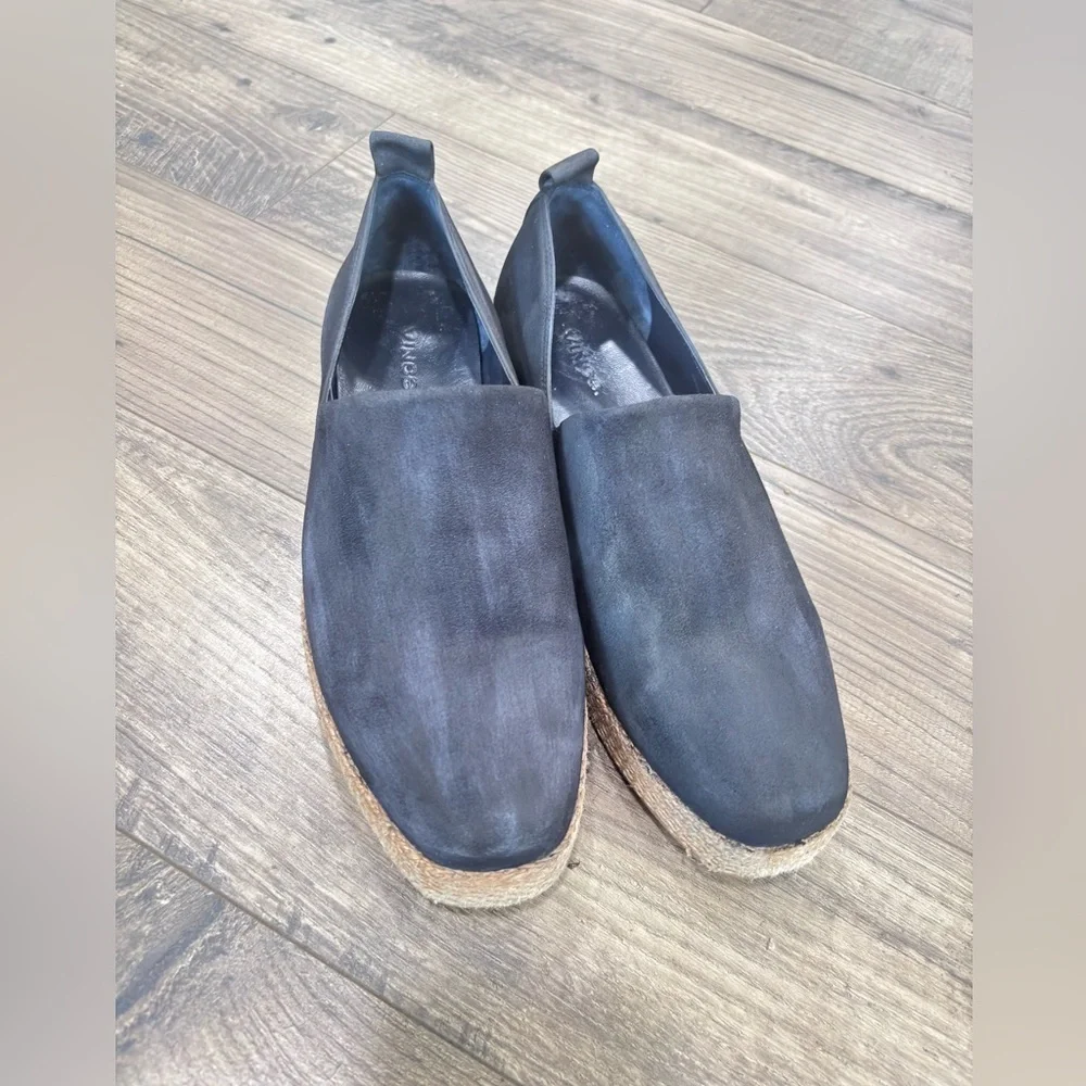Vince women’s Suede Shoes!!